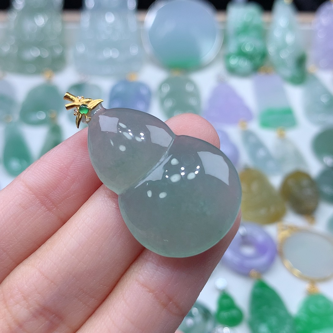 颈饰18K金镶嵌翡翠翡翠