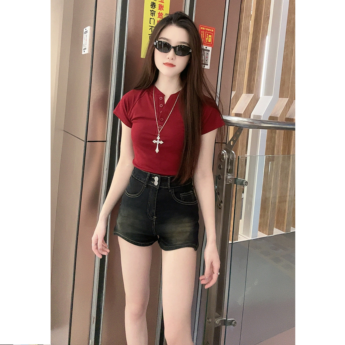 【丰胯垫】初秋美式性感牛仔短百搭设计感小众高腰a字包臀显瘦美腿
