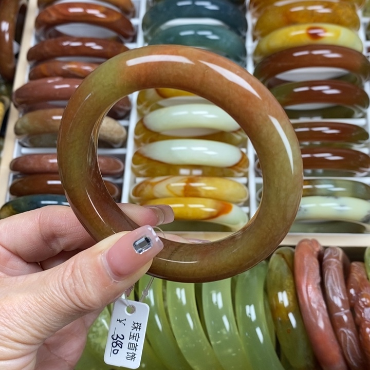 蛇纹石玉手镯未镶嵌56