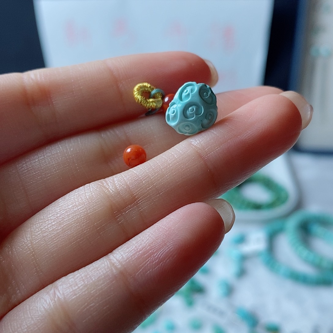 绿松石颈饰未镶嵌