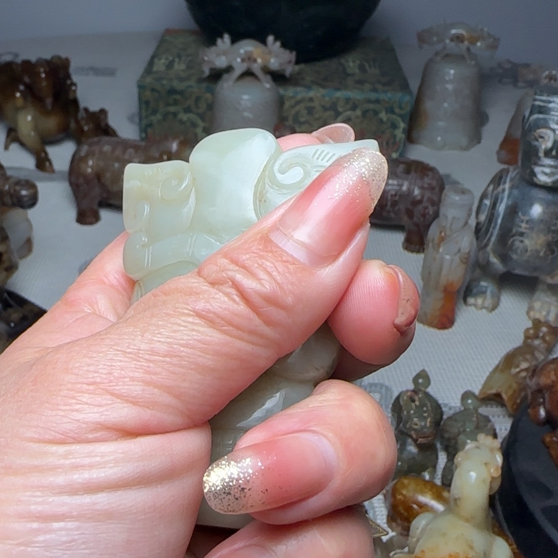 和田玉挂件未镶嵌幸***人