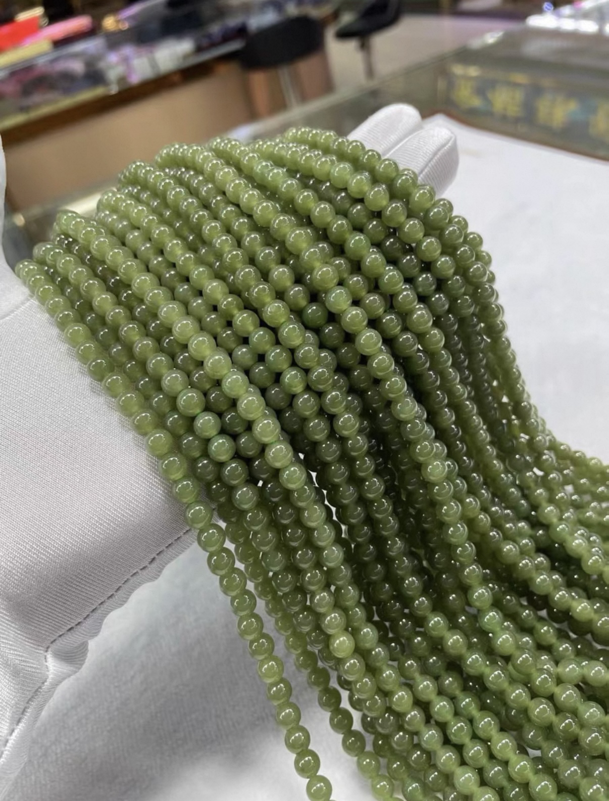 工厂直销新疆若羌黄口108颗6mm散珠圆珠项链多样性发货其一