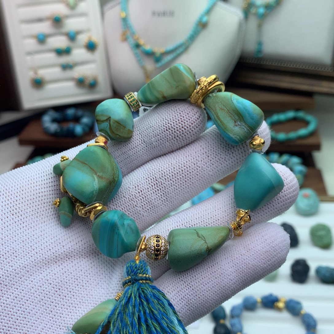 未镶嵌绿松石珠宝奇石