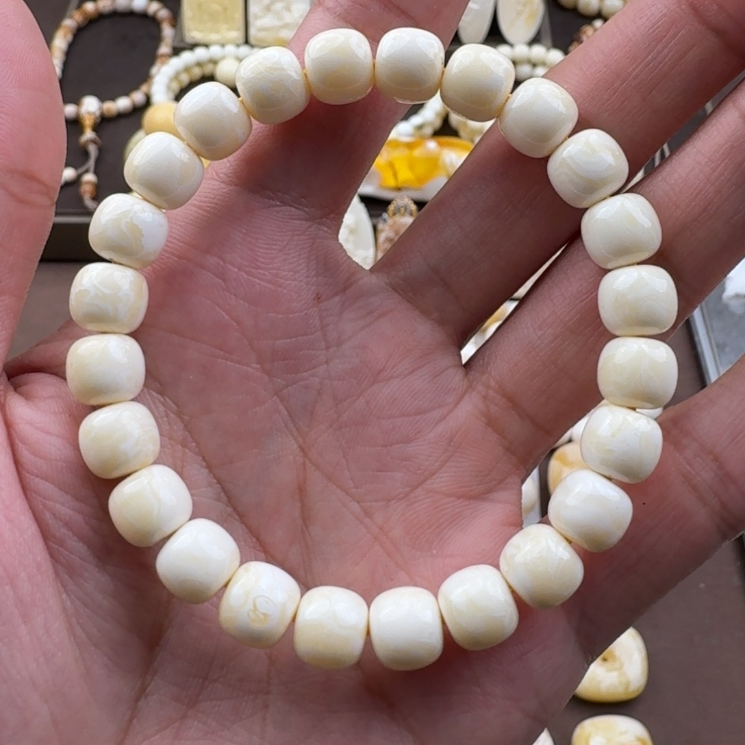 裸石琥珀未镶嵌蜜蜡