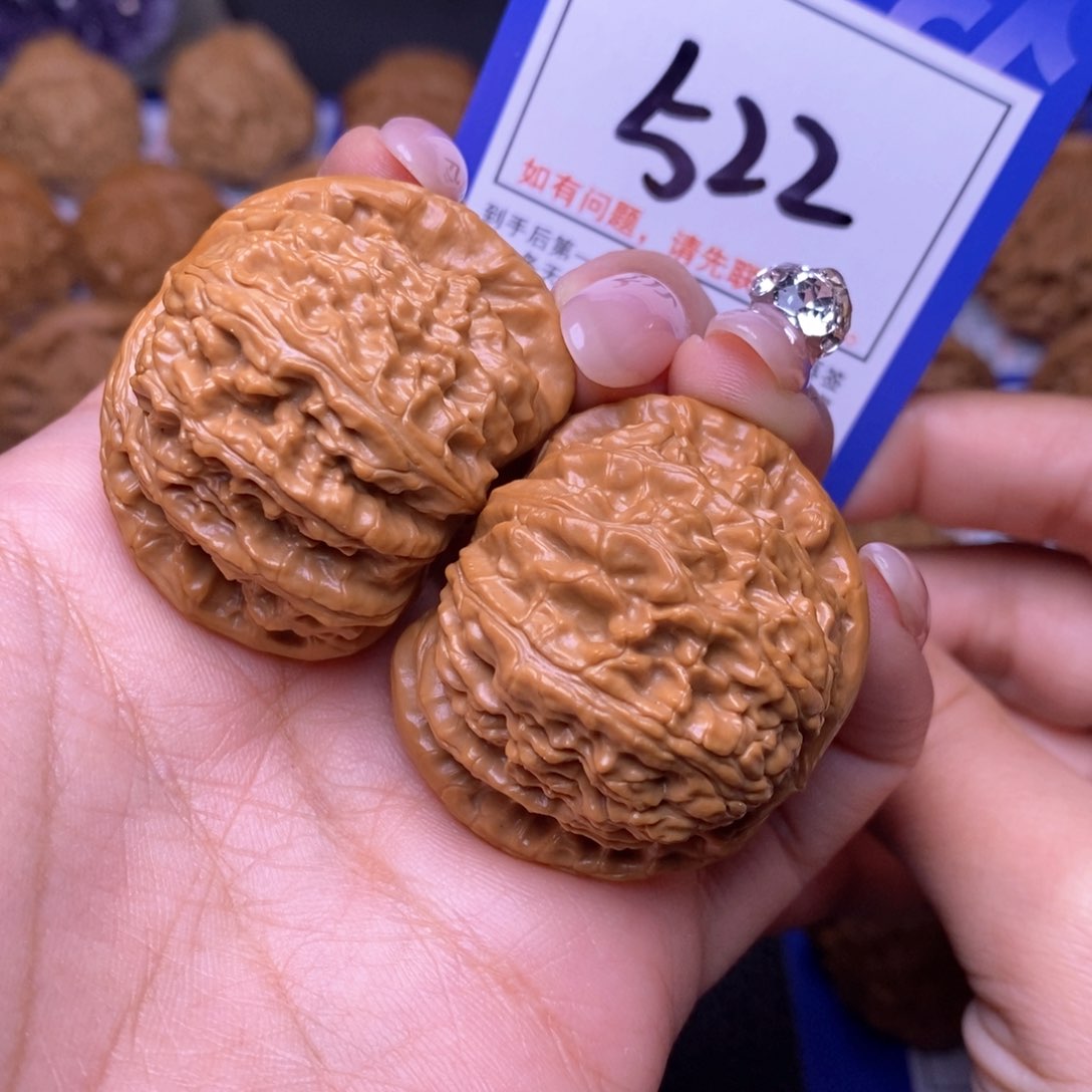 文玩核桃把件40闷白 522