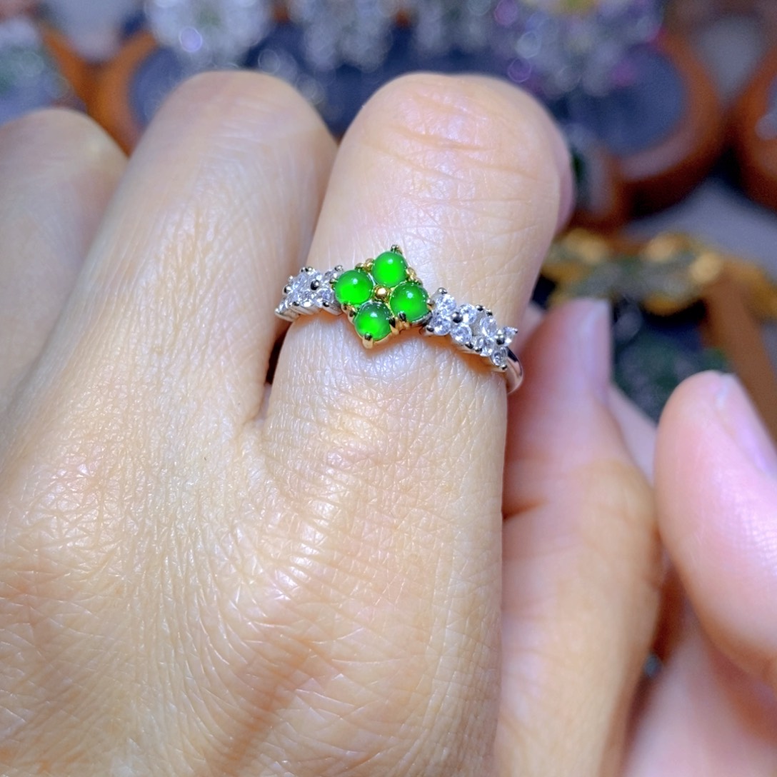 翡翠颈饰银S925镶嵌天然翡翠