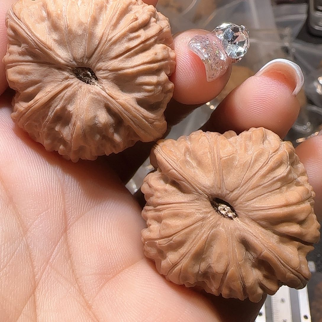 文玩核桃吊坠39➕凤凰山