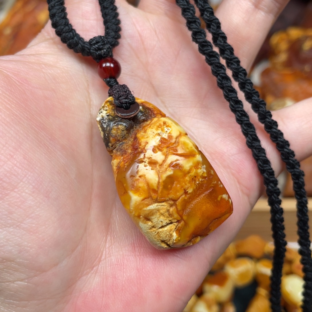 蜜蜡珠宝奇石未镶嵌