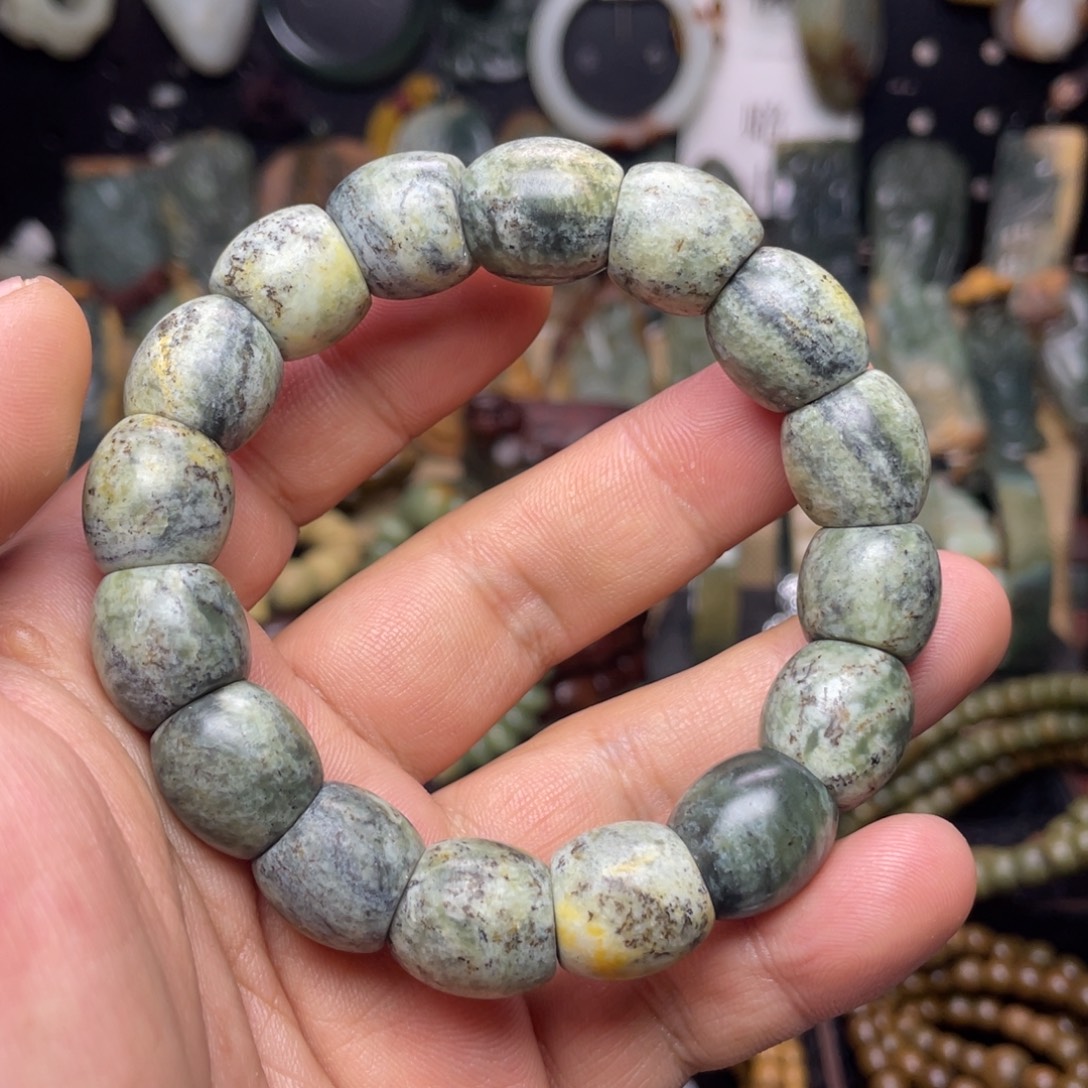 岫岩河磨玉（透闪石质玉）未镶嵌颈饰14+