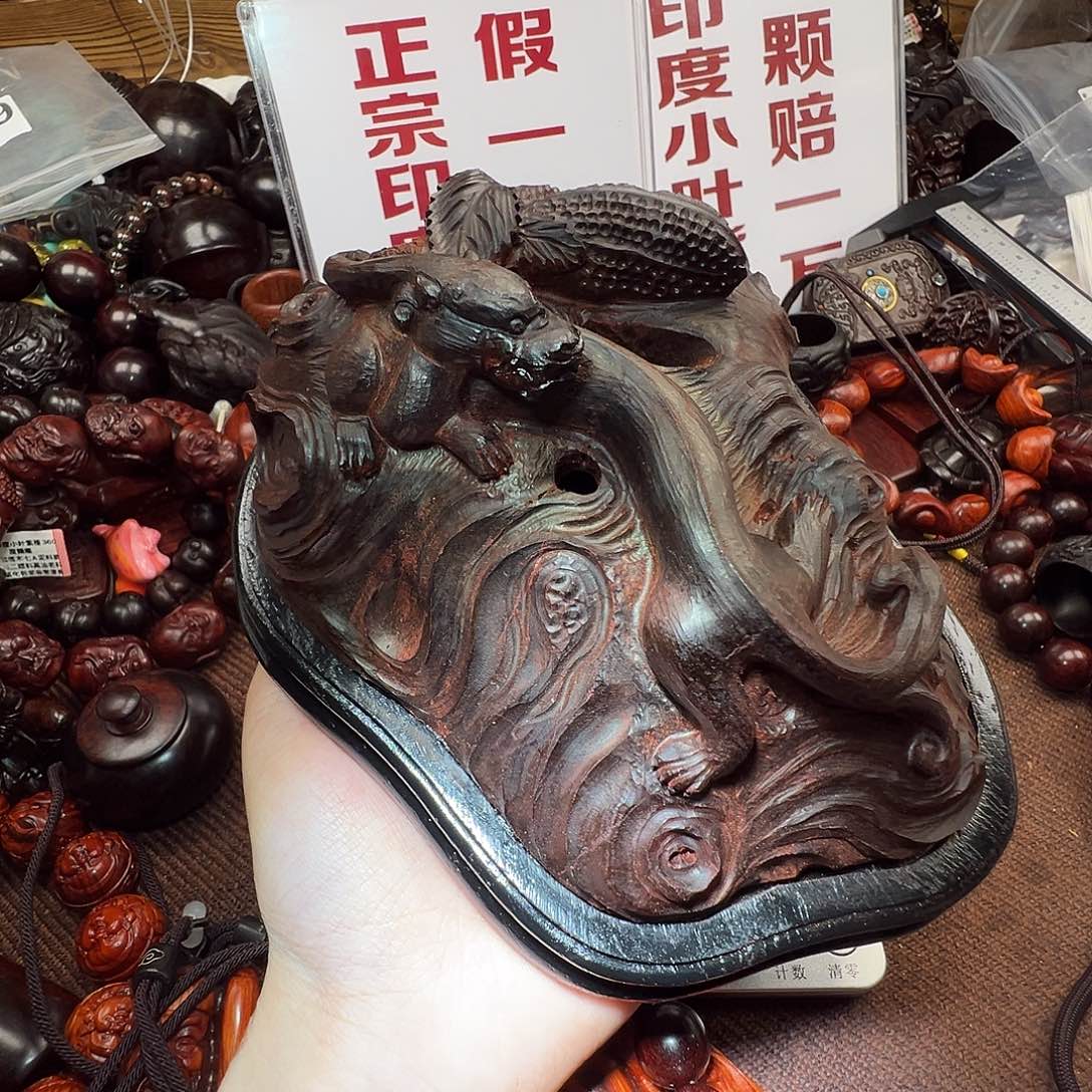 檀香紫檀（小叶紫檀）把件