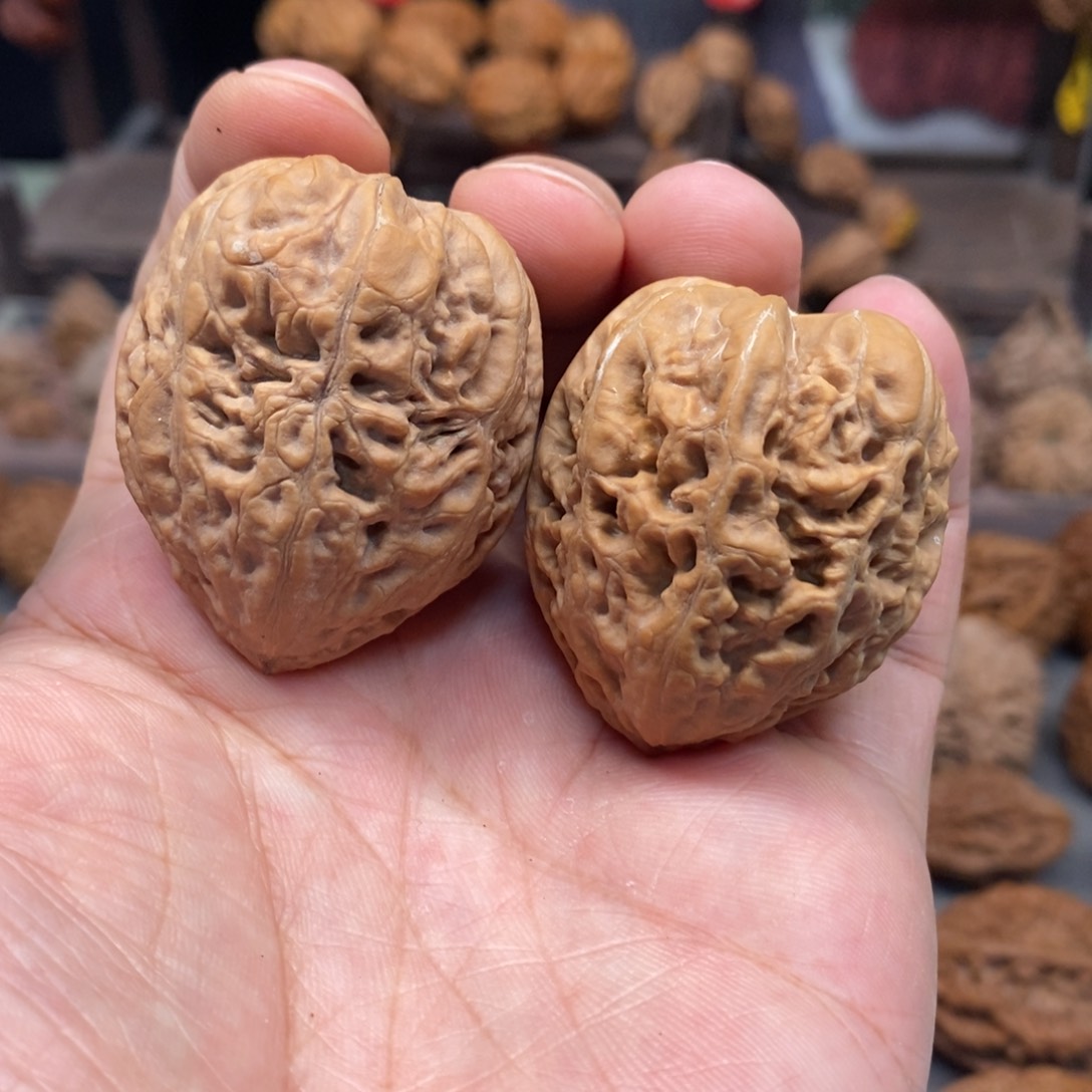 文玩核桃把件七彩妖花