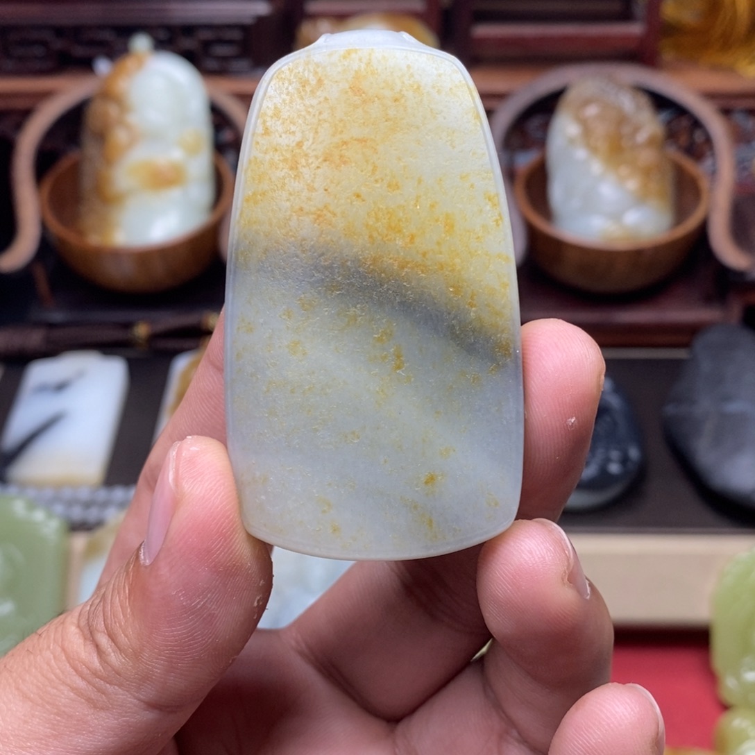 嘟***嘟和田玉未镶嵌颈饰