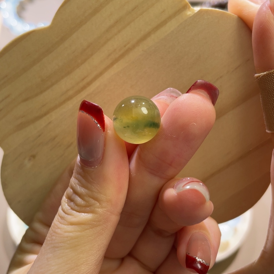 翡翠散珠天然缅a黄加绿单珠