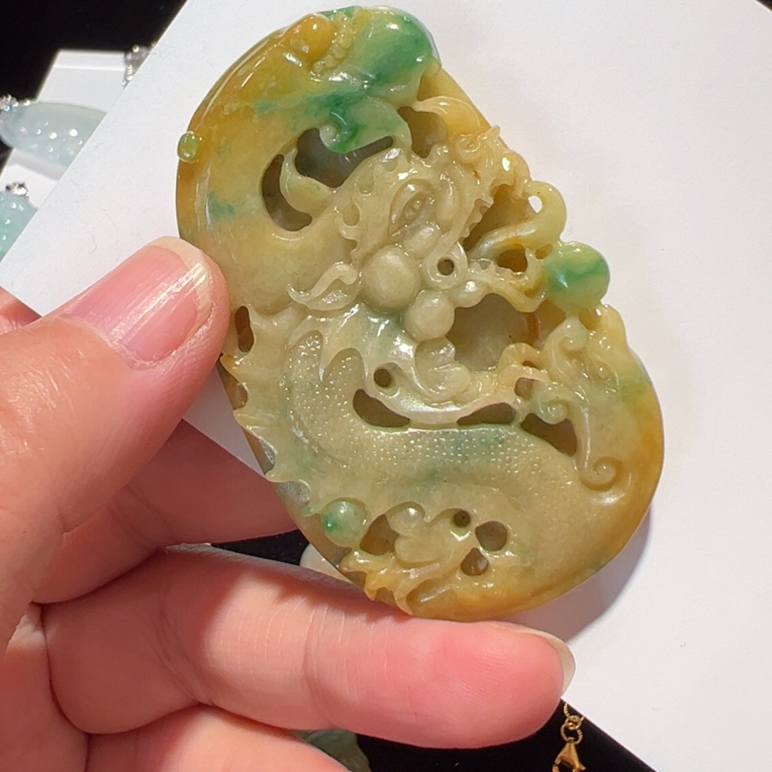 翡翠未镶嵌颈饰吊坠