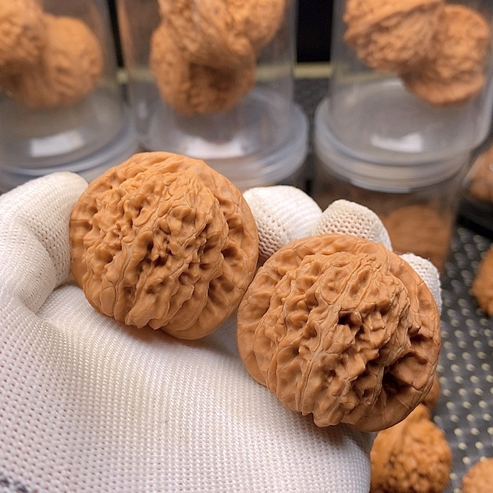 文玩核桃吊坠四座楼