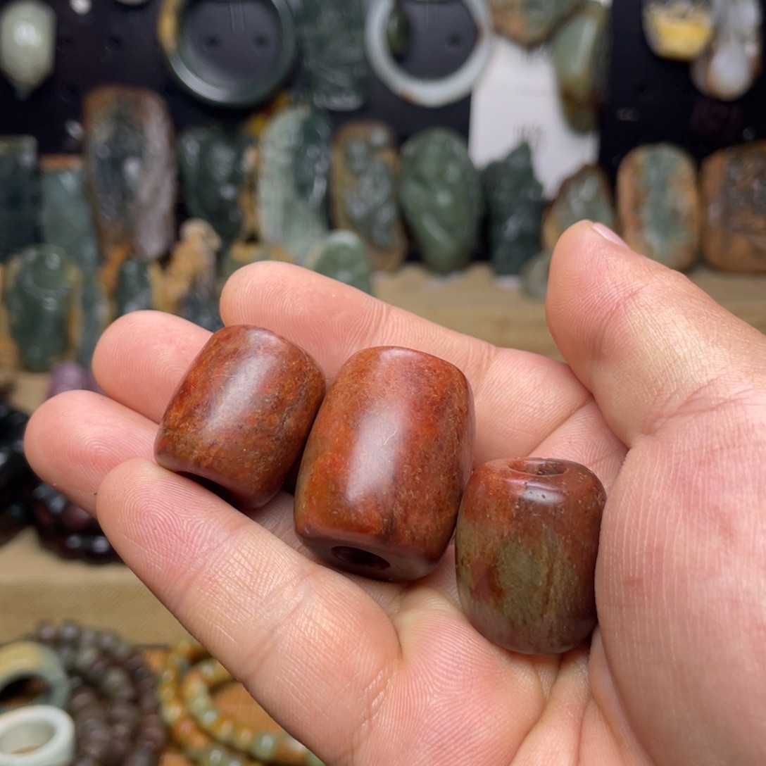 （***️岫岩河磨玉（透闪石质玉）未镶嵌颈饰3个