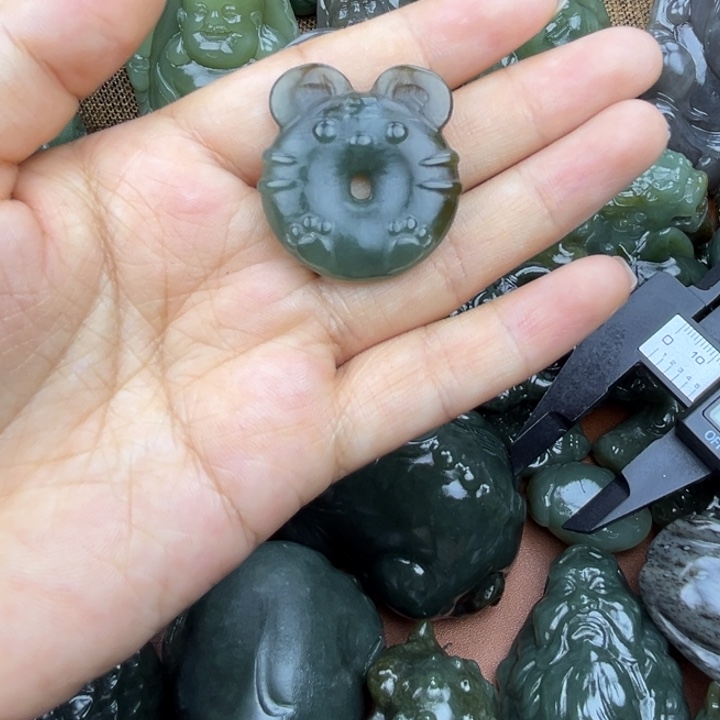 和田玉未镶嵌挂件