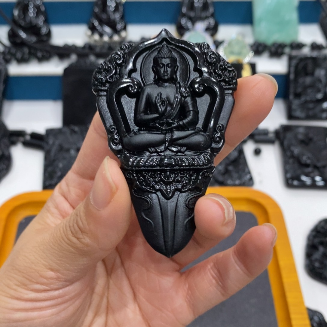 阿***伟蛇纹石玉未镶嵌吊坠