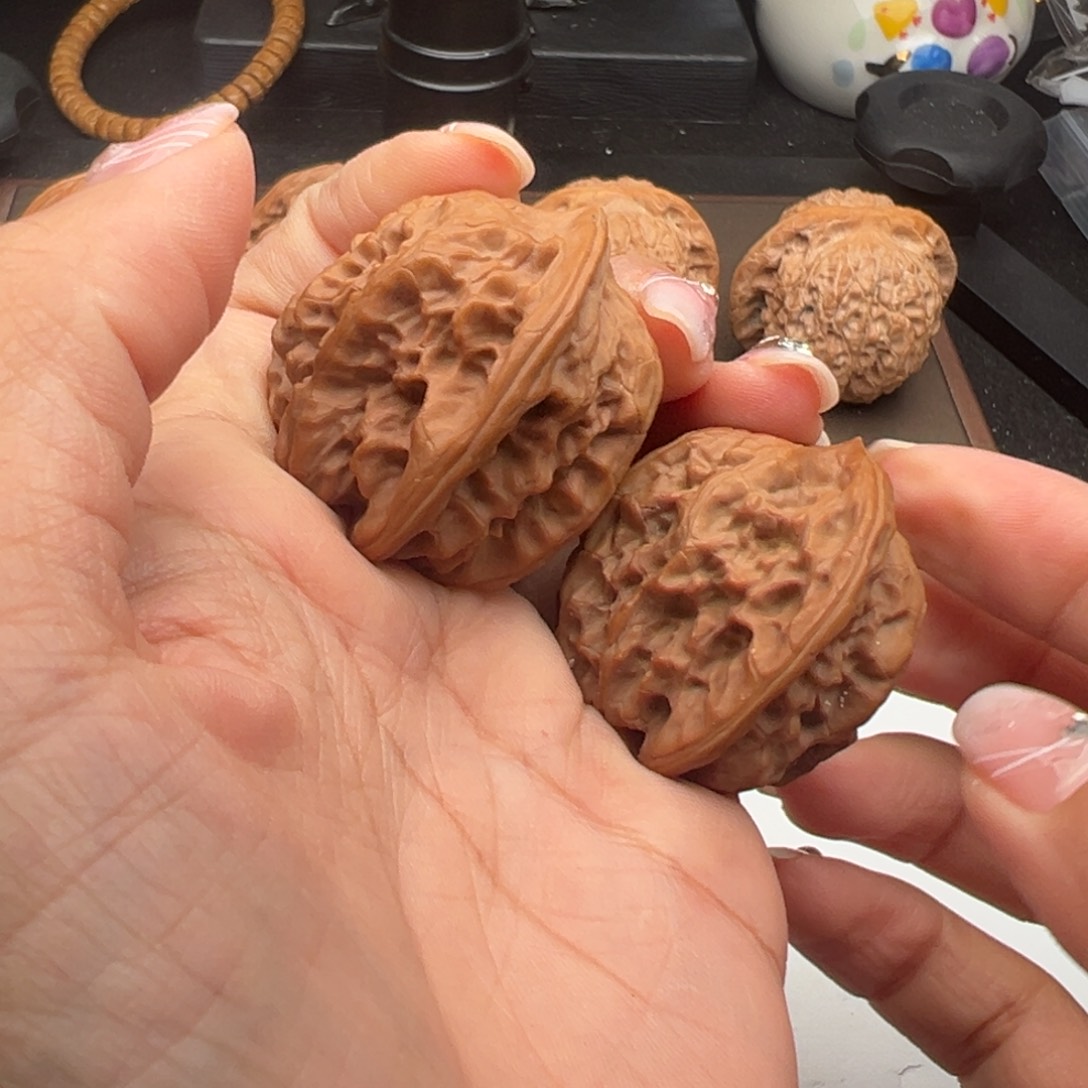 文玩核桃把件磐石37