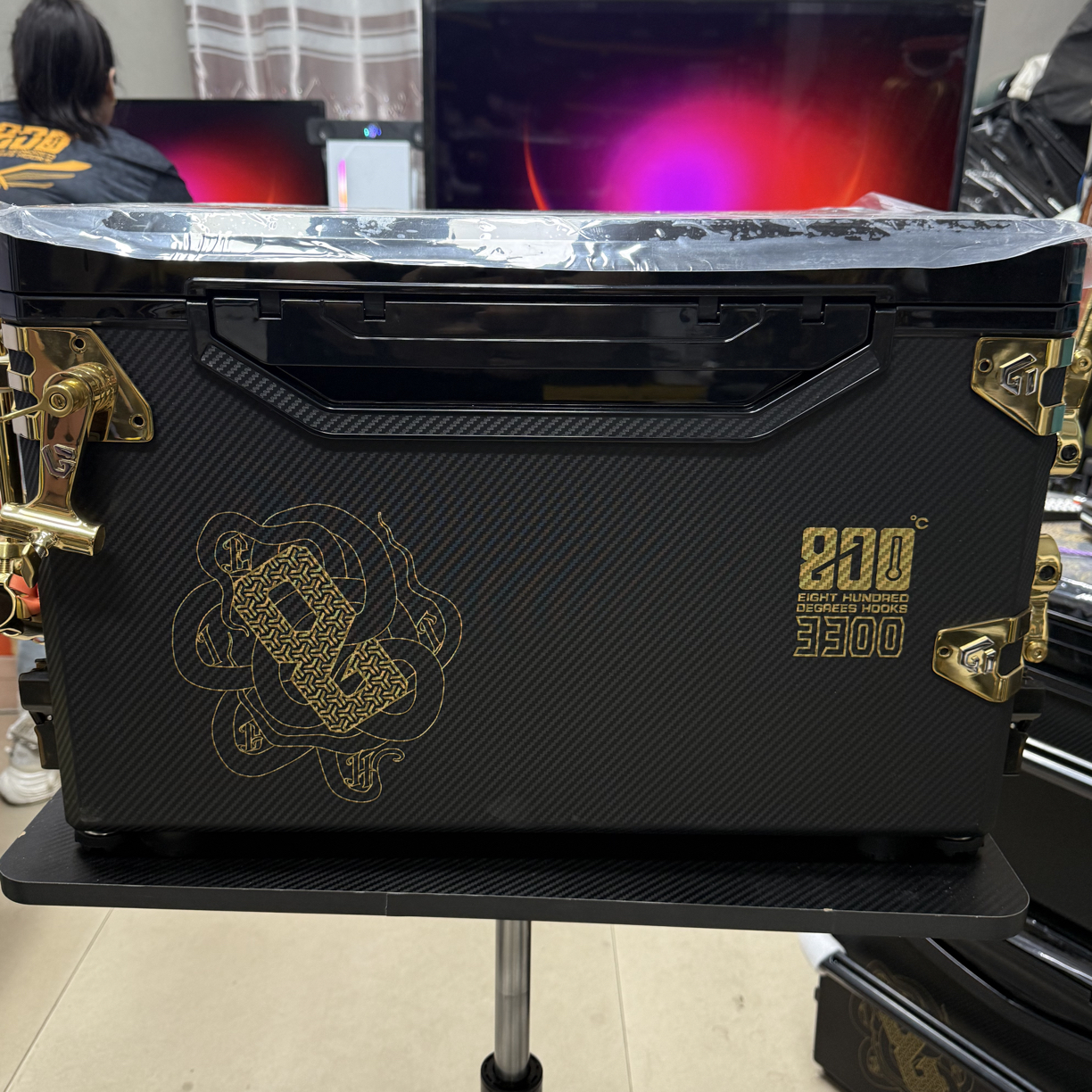 800度3300钓箱加军田x6镶标亮金