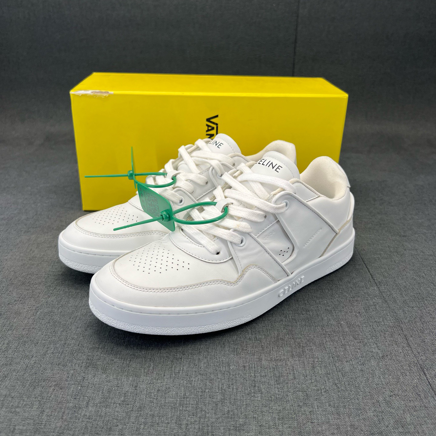 95新 Celine/思琳 码数40赛琳ct-04 白 配盒