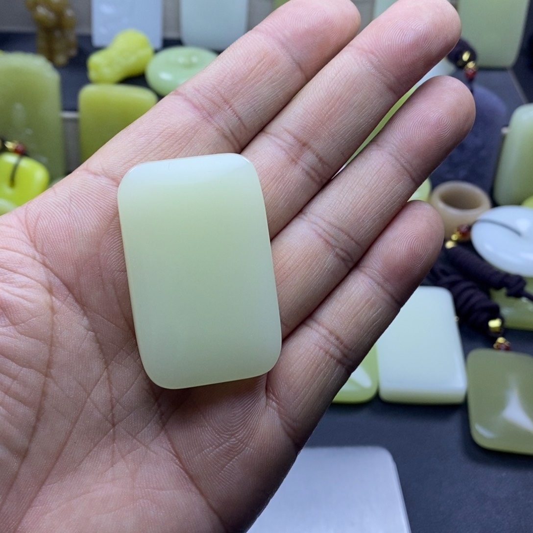 和田玉（糖玉）手链未镶嵌赵**