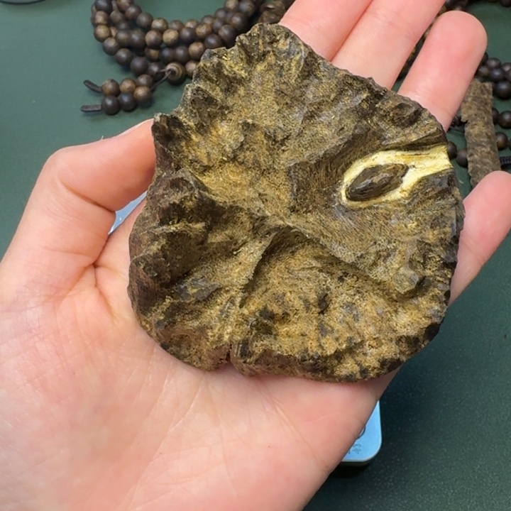 沉香手把件R**W海南天然野包头老料20克