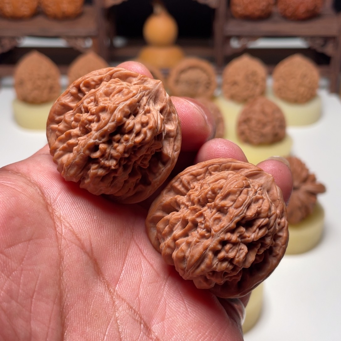 文玩核桃吊坠四座楼三角