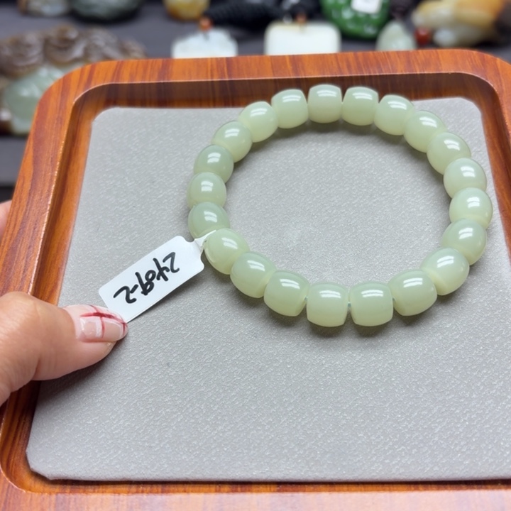 和田玉未镶嵌手串