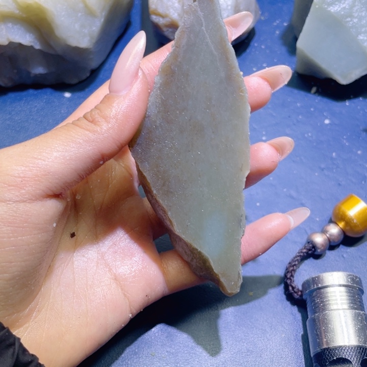 和田玉未镶嵌珠宝半成品