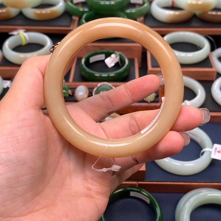 和田玉手镯5859圈口未镶嵌