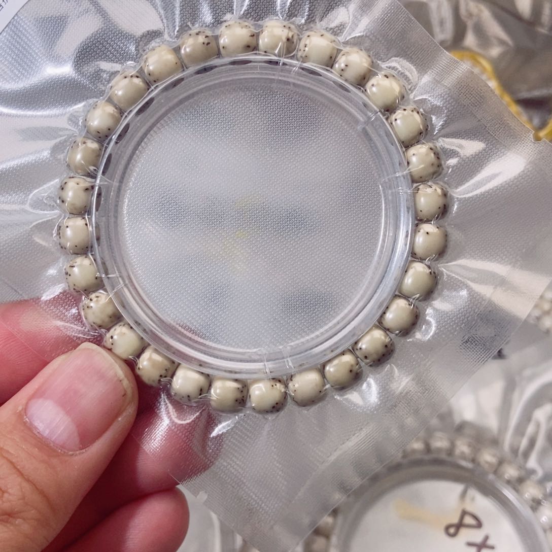 星月菩提手串87石玉河豚