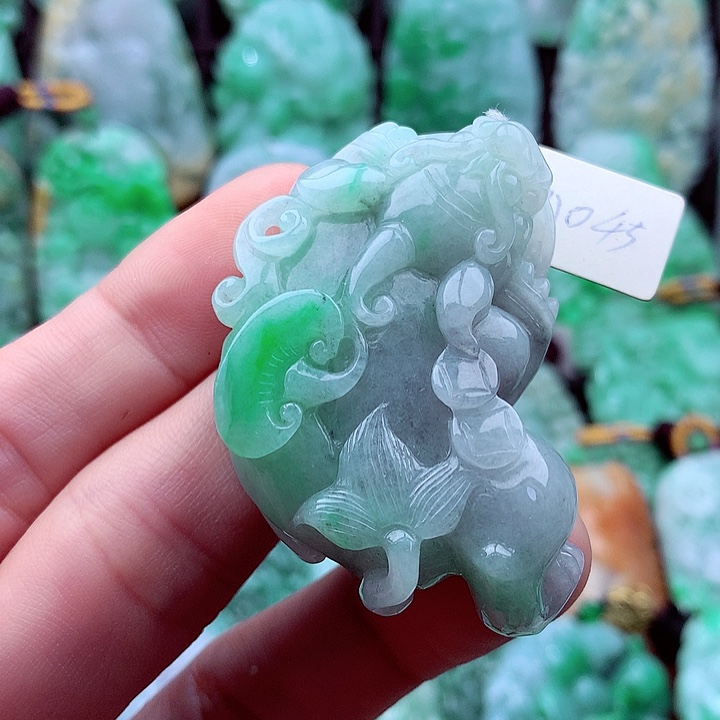 翡翠吊坠(不含链)未镶嵌