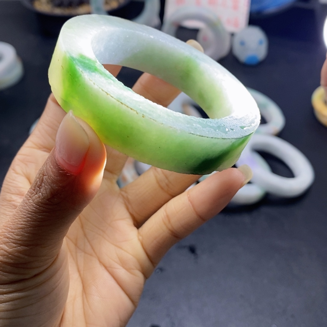 定制翡翠翡翠手镯未镶嵌