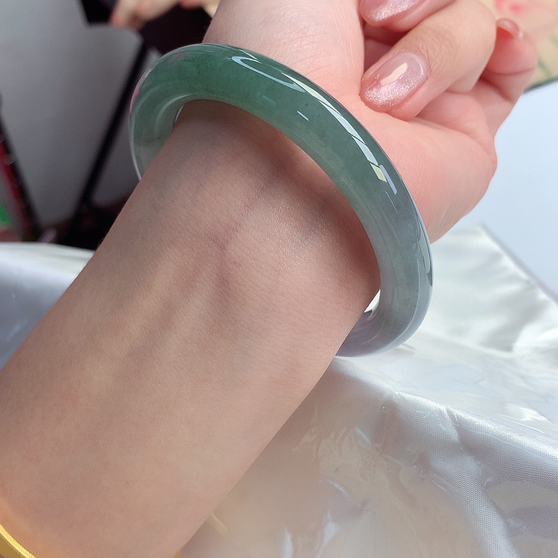 翡翠手镯未镶嵌天然A货翡翠58