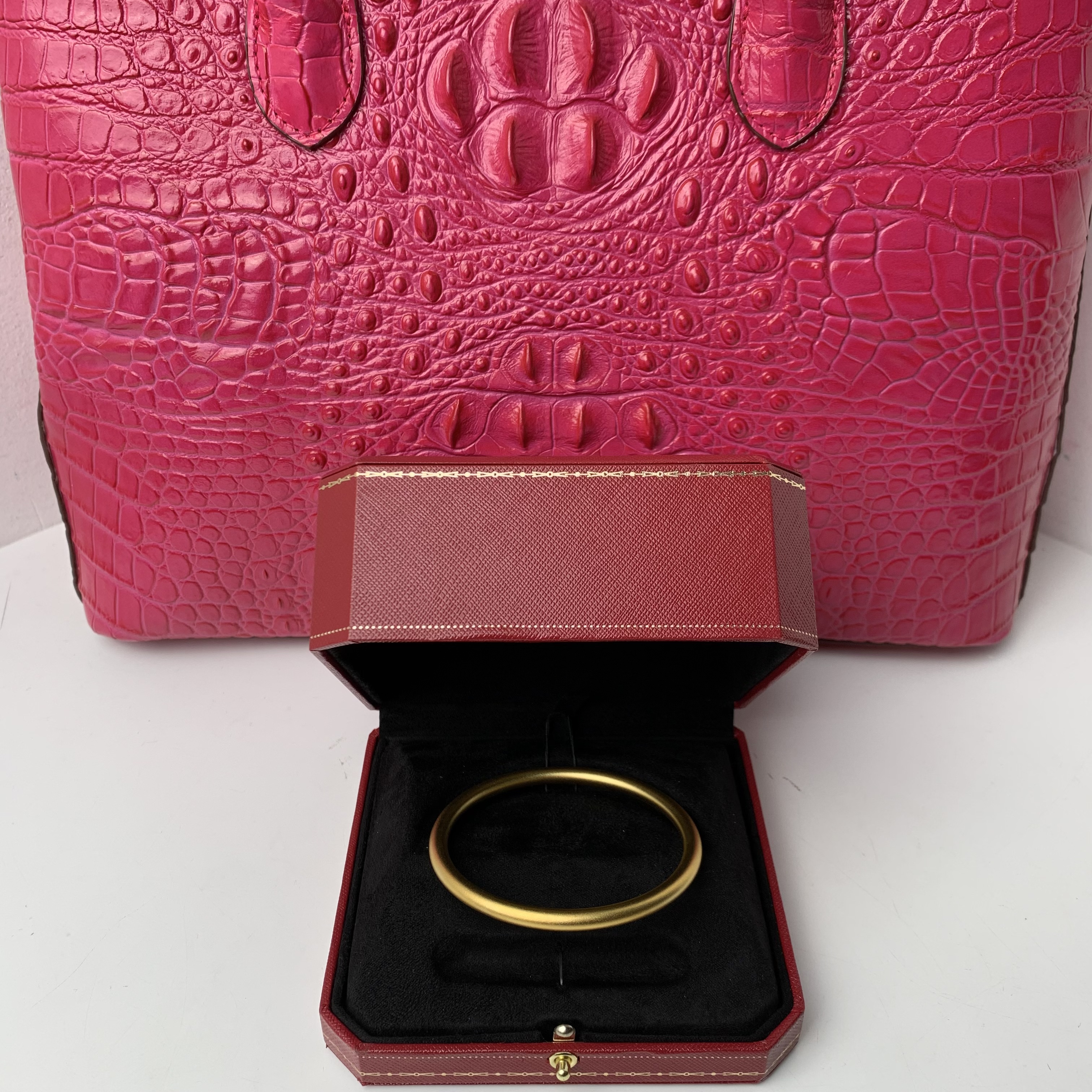 4215 【LIANBANGH.K】 扁 精致高级气质手镯