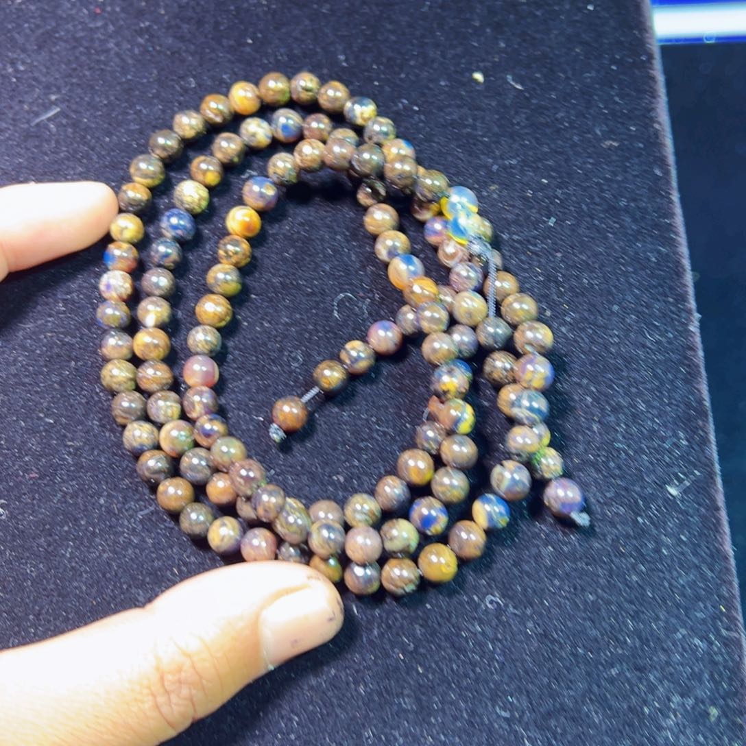 琥珀裸石未镶嵌琥珀