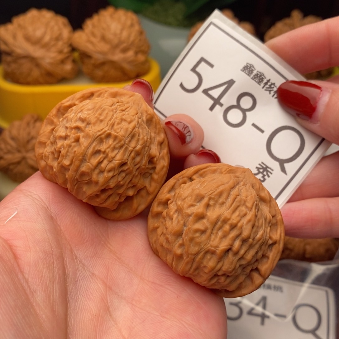 文玩核桃把件一抹红40