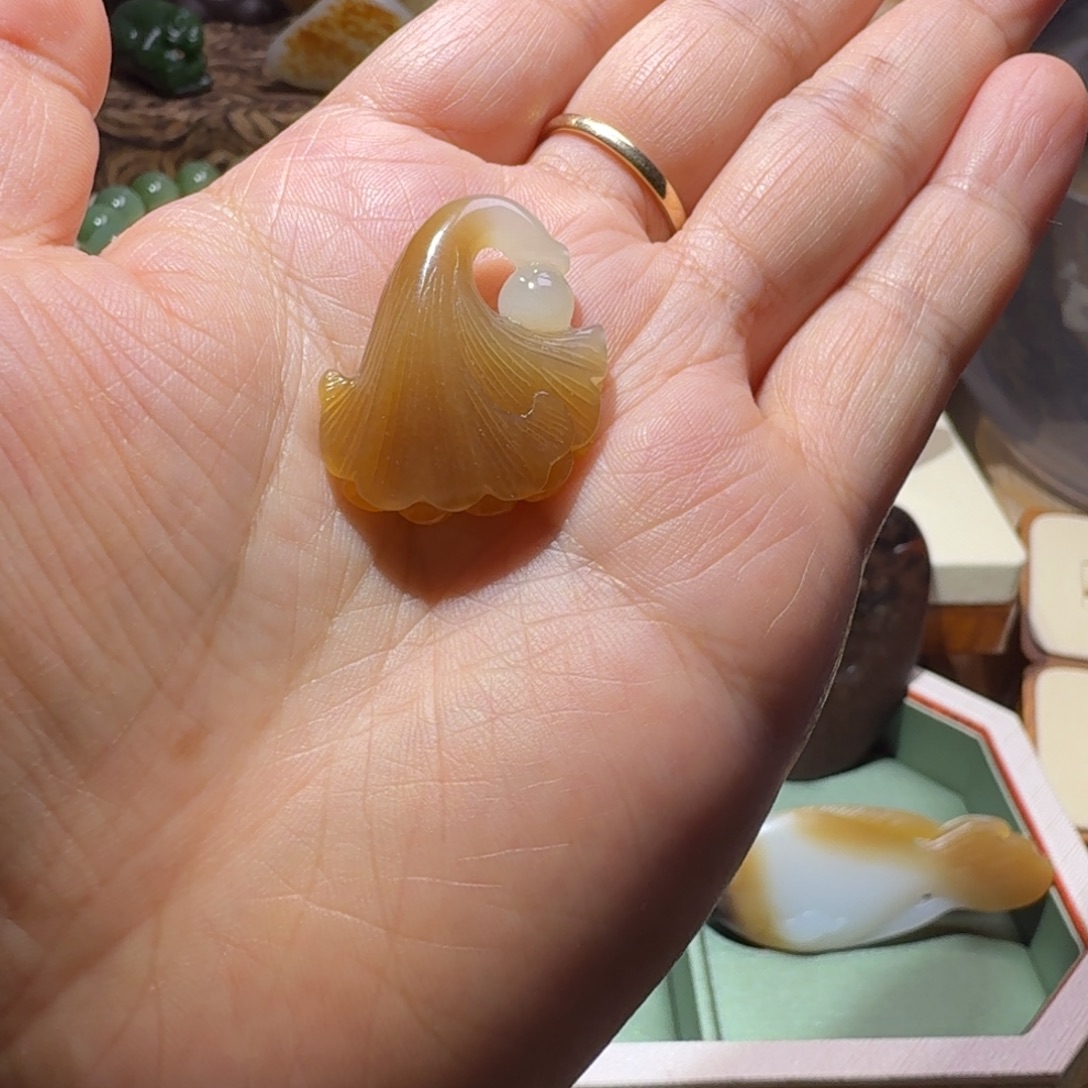 和田玉（糖玉）未镶嵌颈饰