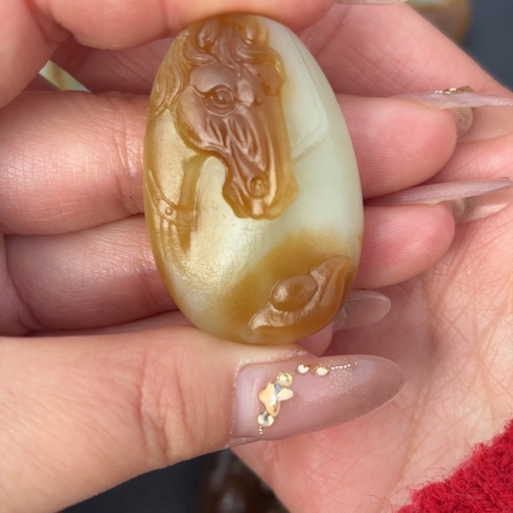 和田玉糖马吊坠未镶嵌