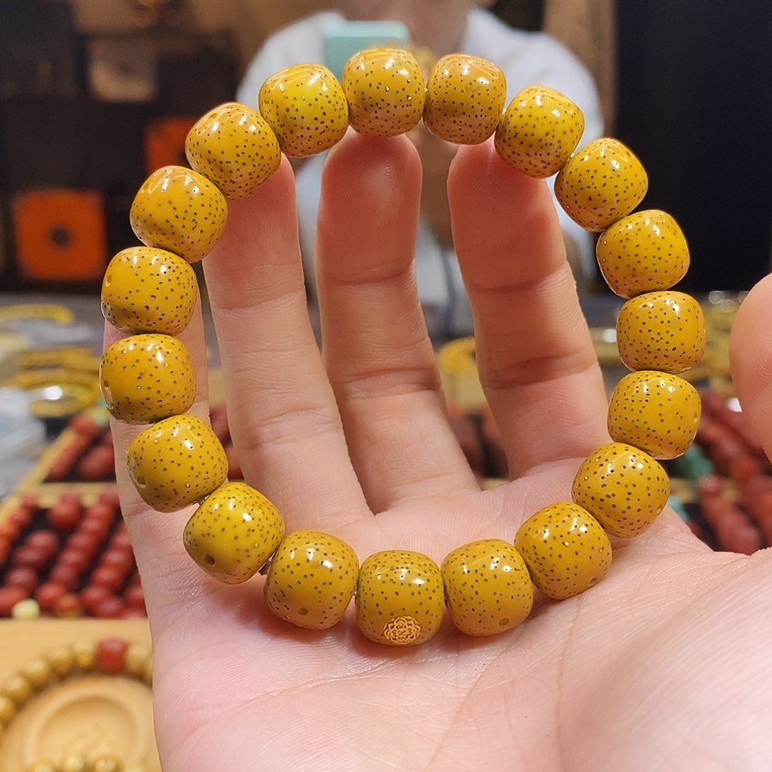 Y***礧星月菩提手串星点天花板