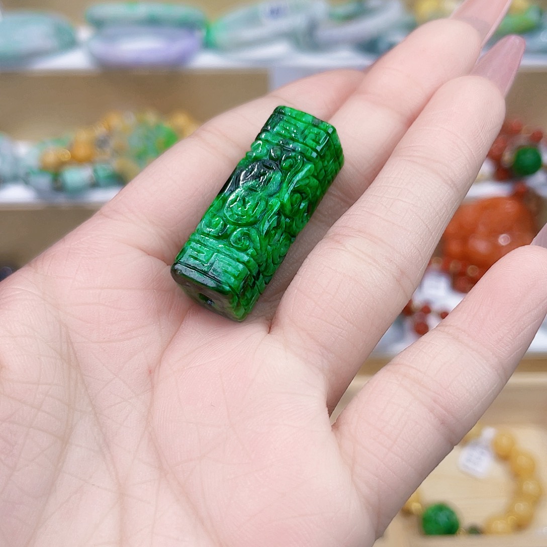 静***红翡翠未镶嵌手链手链