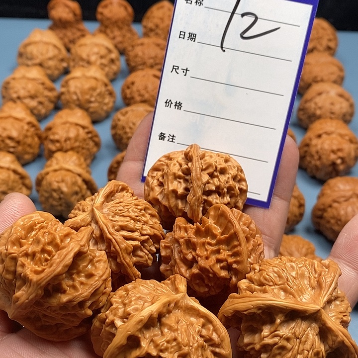 文玩核桃把件盘**行盘山三棱