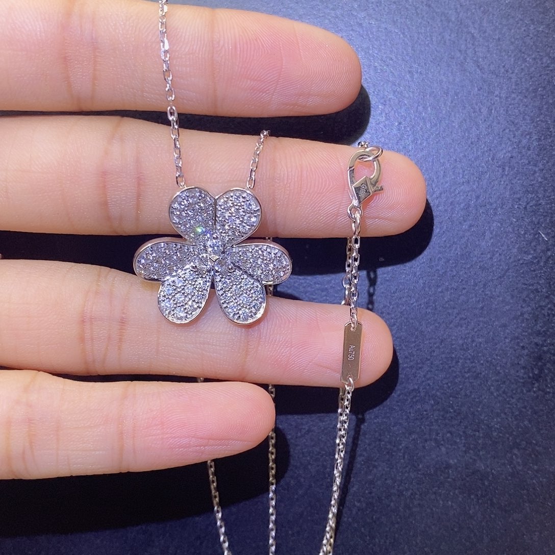 颈饰18K金镶嵌钻石