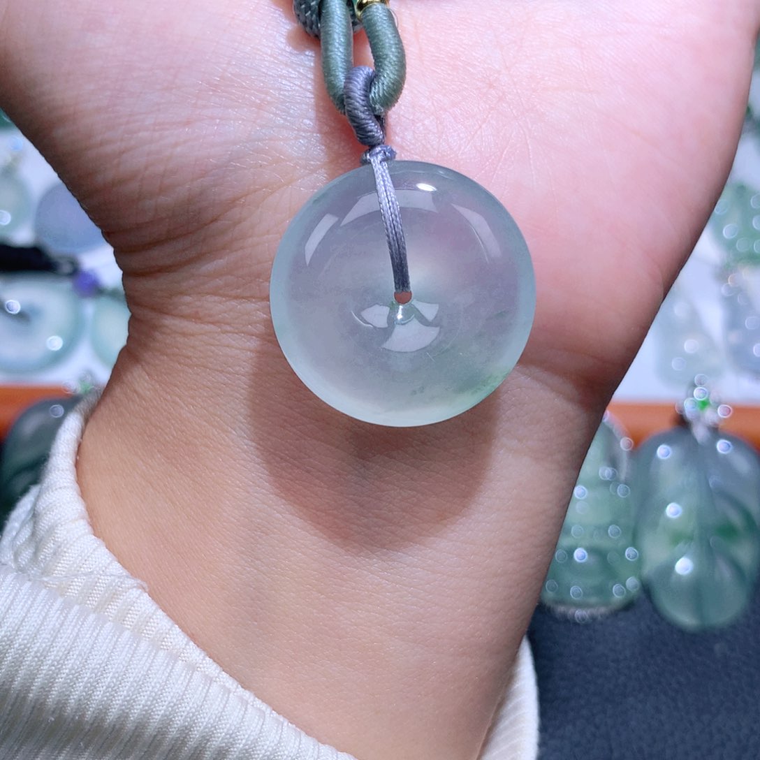 颈饰未镶嵌翡翠扣子