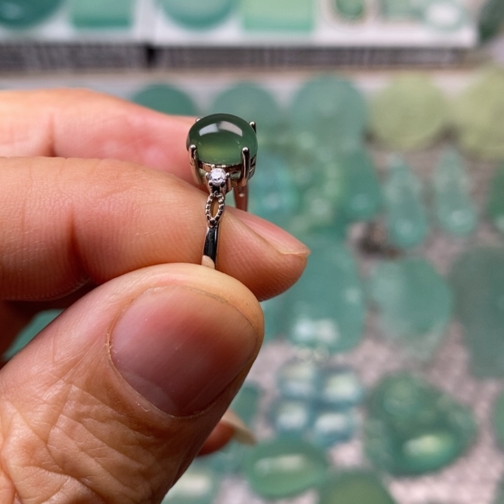 蛇纹石玉戒指未镶嵌