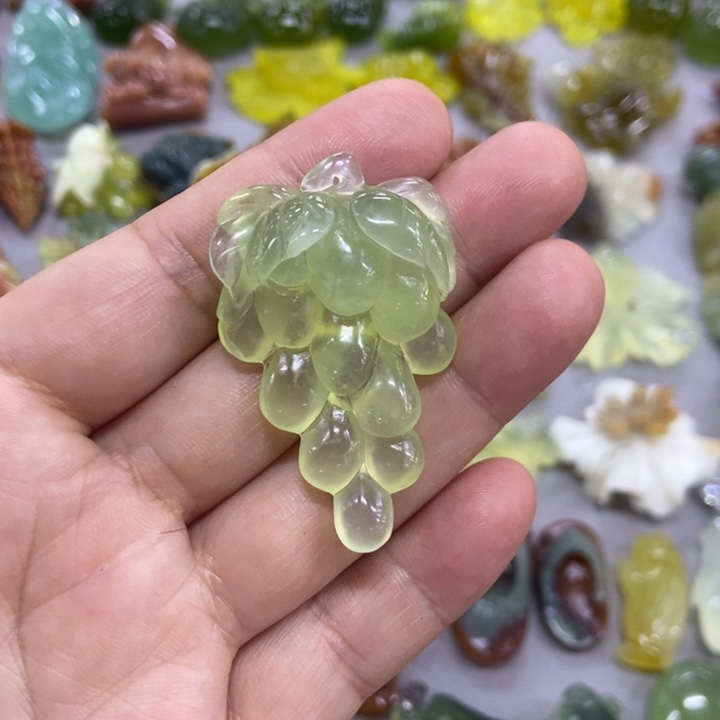 未镶嵌蛇纹石玉挂件