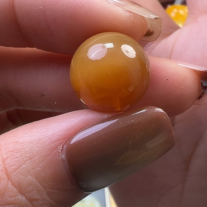 蜜蜡未镶嵌珠宝奇石