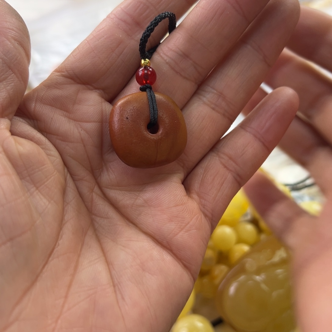 琥珀珠宝奇石未镶嵌