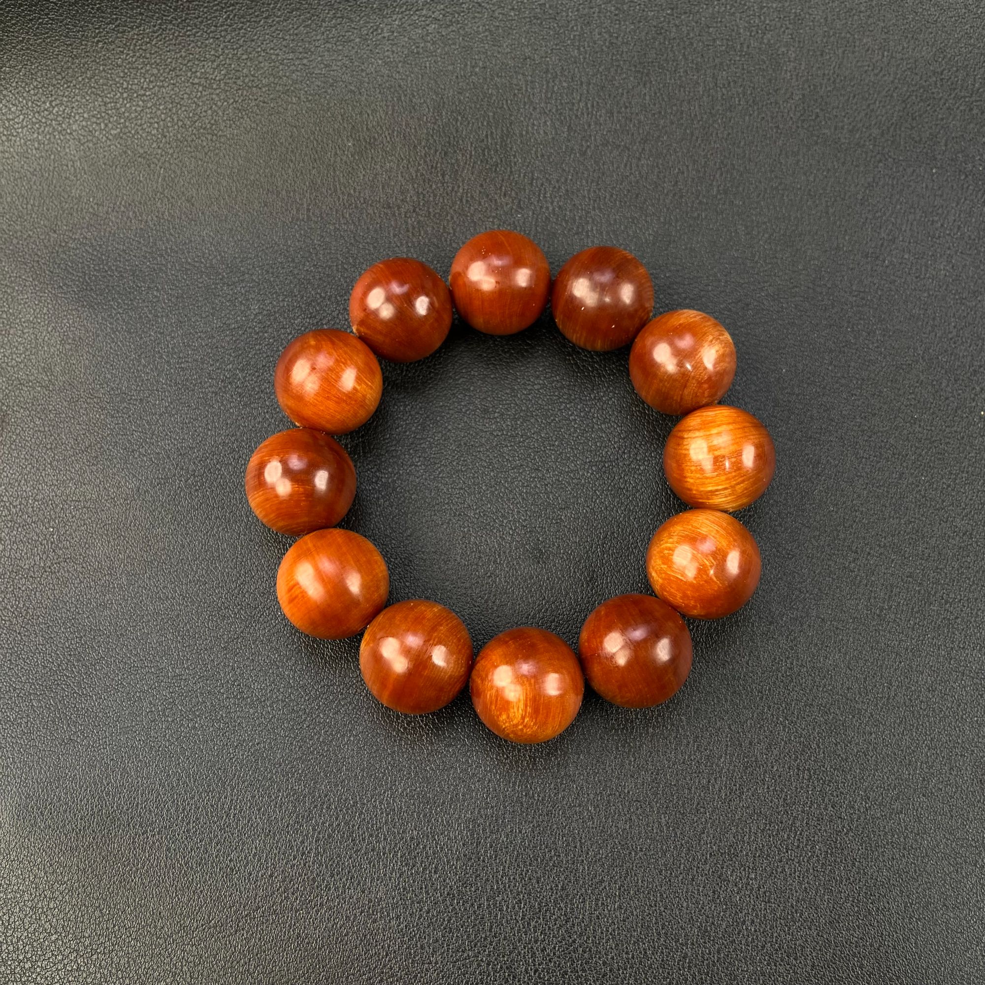 崖柏高油玉化沉水2.0手串